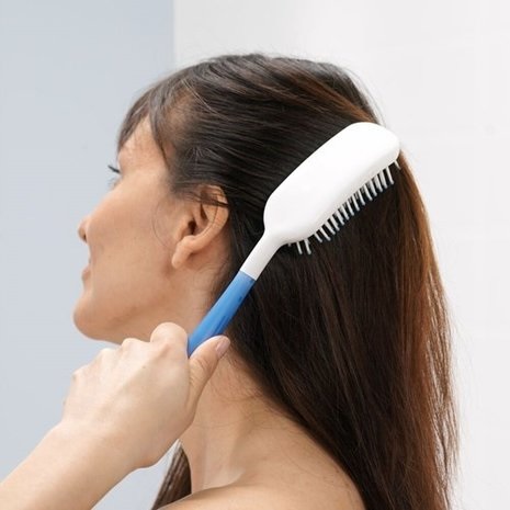 Brosses-cheveux ergonomiques avec manche rallongé Etac